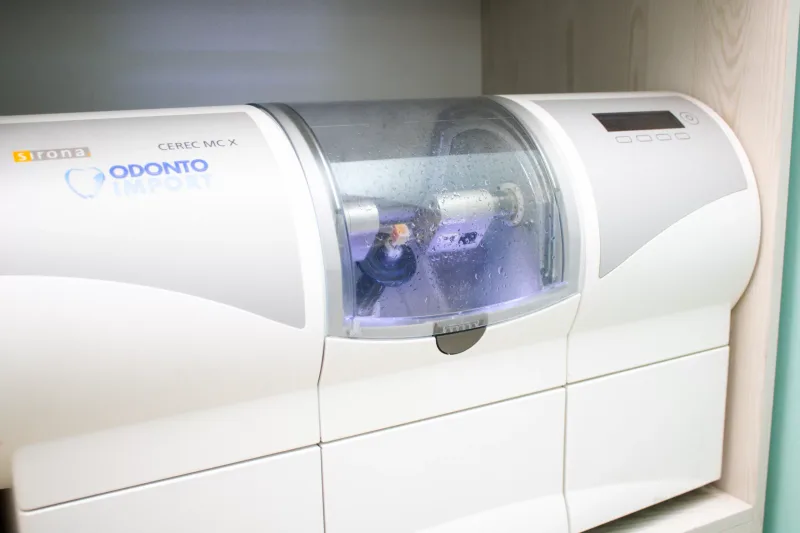 Equipamiento de laboratorio dental digital de Biobio Dental